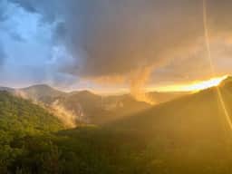 PEARLY GATES Cabin - the BEST VIEWS in the Smokies wifi hot tub