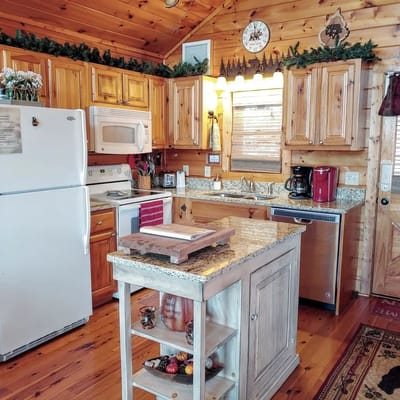 PEARLY GATES Cabin - the BEST VIEWS in the Smokies wifi hot tub